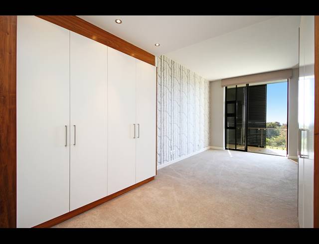 3 BEDROOM APARTMENT FOR SALE IN HOUGHTON ESTATE
